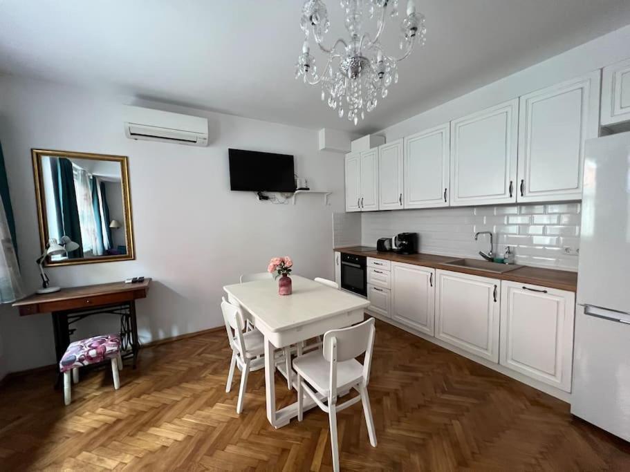 Lovely 1-bedroom With Patio Apartment Sofia