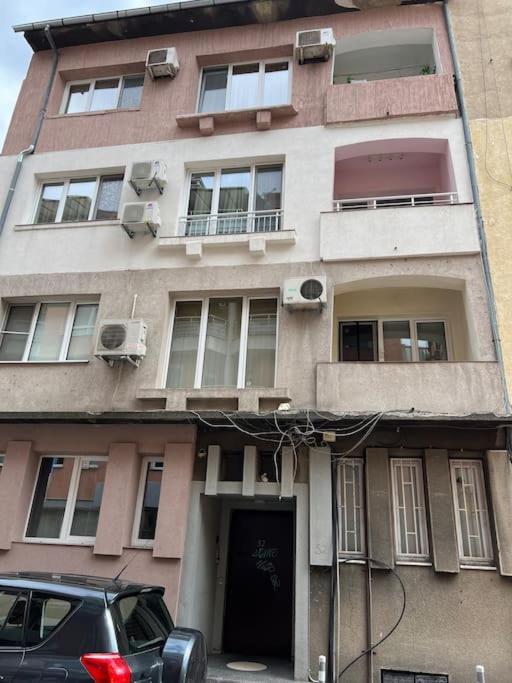 Lovely 1-bedroom With Patio Appartement Sofia